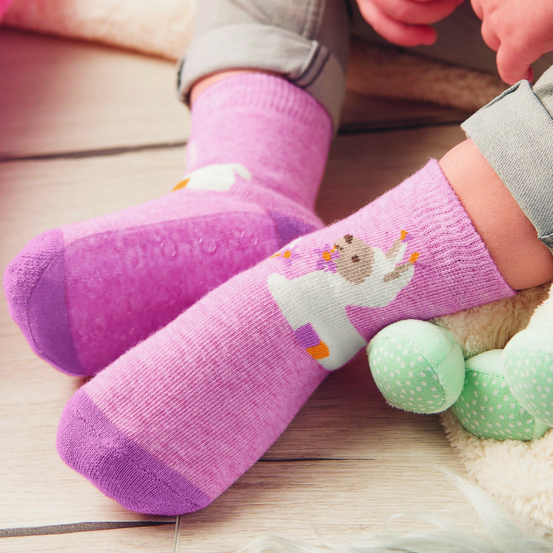 Sterntaler ponožky ABS protiskulzové chodidlo AIR lama Lotte tmavě růžové 8151983