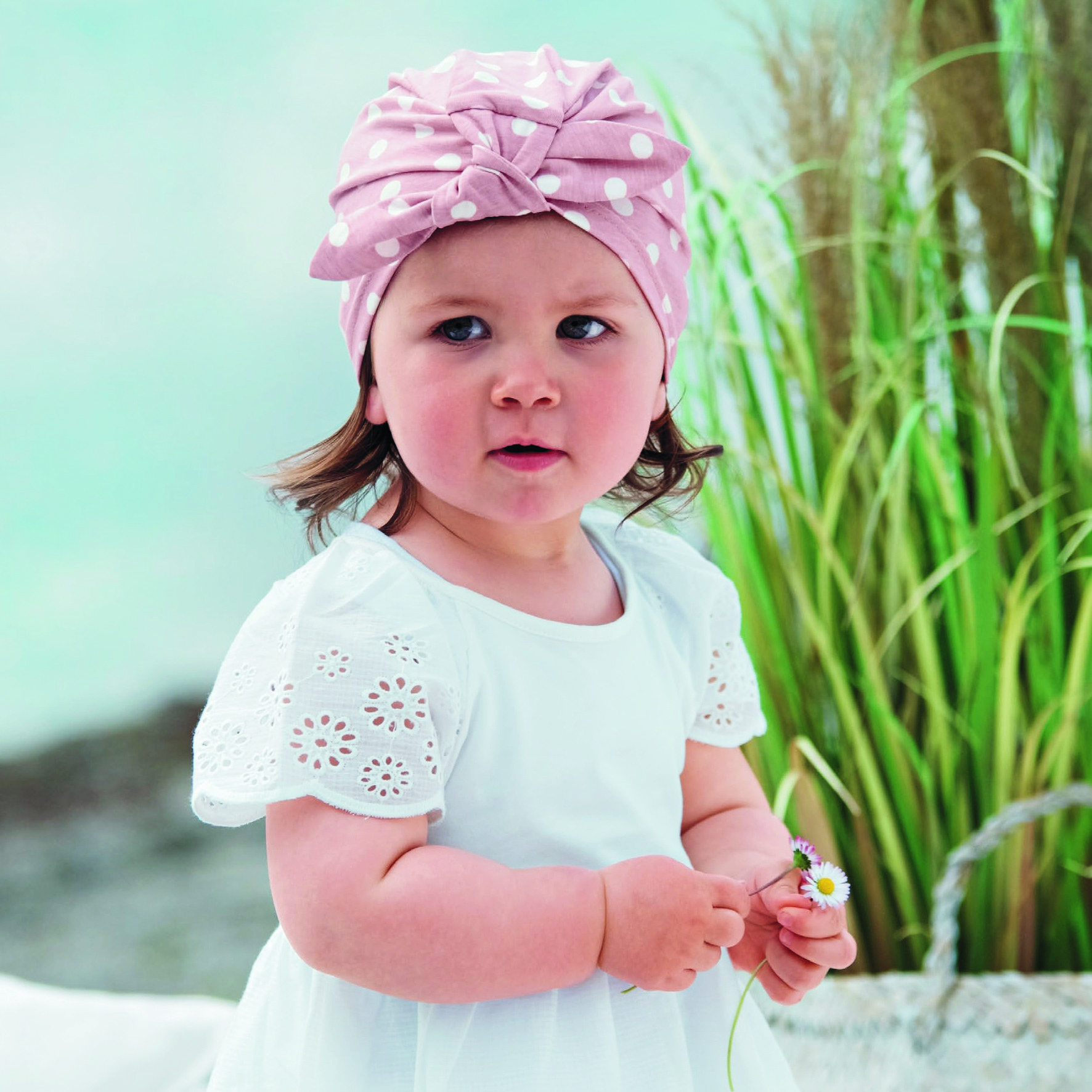 Sterntaler čepička dívčí s uzlem, starorůžová s puntíky, bavlněný jersey UV 15+, 1412060